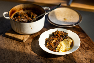 Venison osso bucco in a pot and on a plate | sustainable recipe | farming | venison 