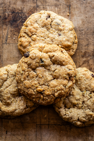 Willow & Finch, Oatmeal & Raisin Cookies | Gourmet Handmade Cookies made for Pipers Farm by Willow & Finch | Locally Sourced Quality Ingredients 