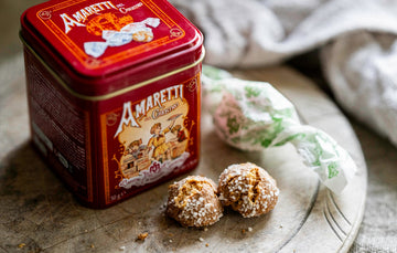 Crunchy Amaretti Biscuit Gift Tin